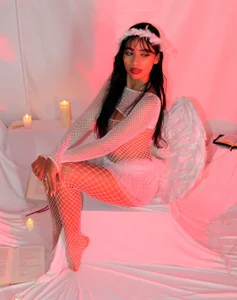 Angel or Demon?😈😇 de madelyandjonthpri  4 Imagens