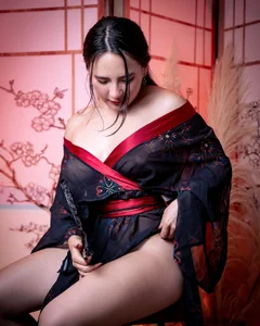 Bella_Sumers An Asian-inspired photoshoot  7টি ছবি
