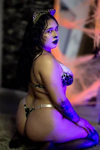 zoe_backer 🎃 Happy Halloween 🎃 Pic 4