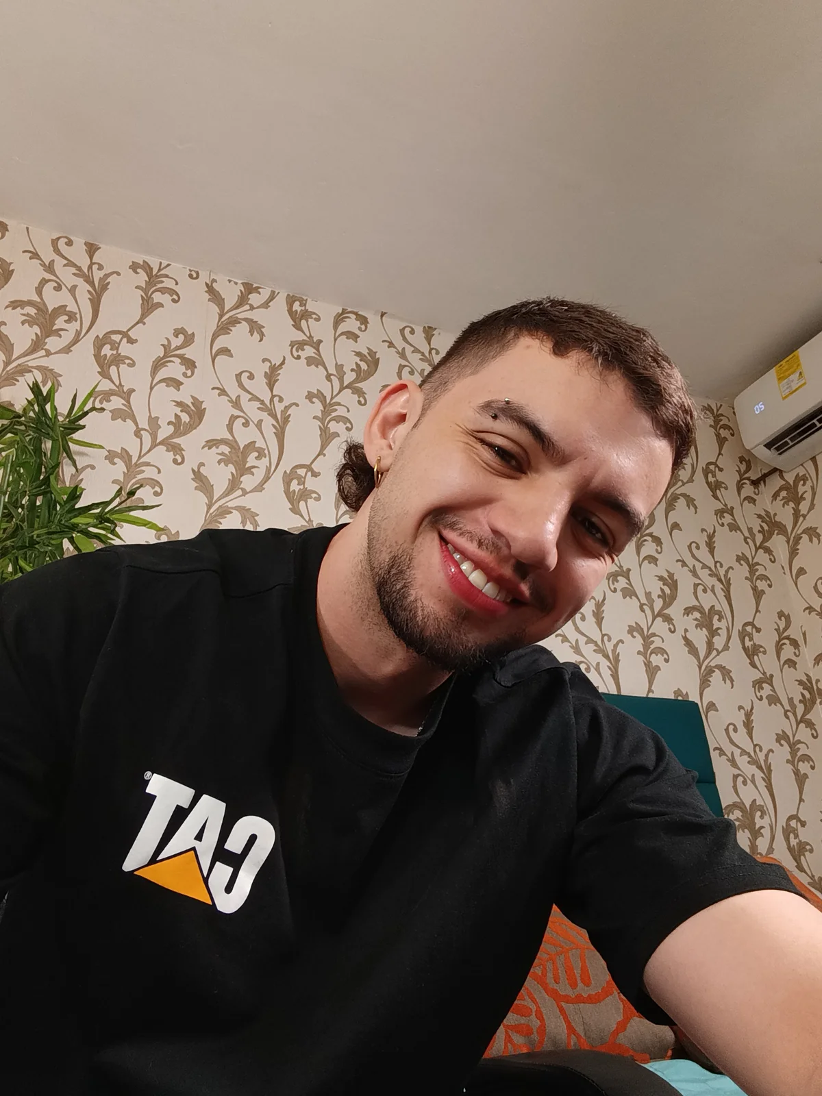 Трендове зображення  4958 Michael_magno