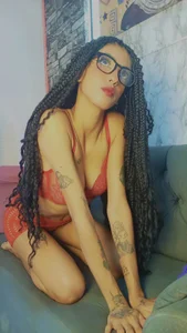 Queen_Cuarxxo I look sexy Foto 6