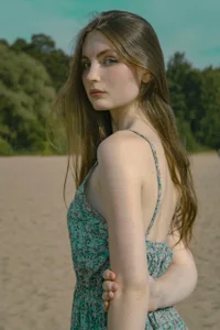 Shyly__Lisa Public Pic 4