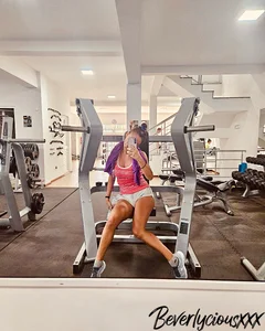 therealbeverlycious Gym Foto 2