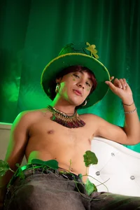 Liam_Grant saint patrick  5টি ছবি