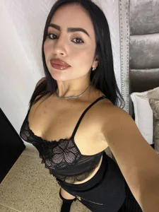 ZaraVesari: I don't need to touch you to feel close 💜 ( фото)