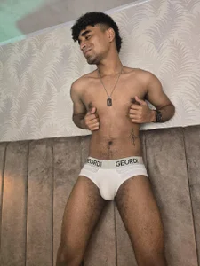 Jacob_606のI wait for you in my bed 🛏️の 4枚の写真