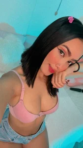 sharlotte_23 Public Pic 2