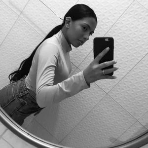 FloriaLuinstra Public Pic 4