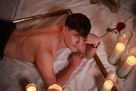 KairoBlaaze: Sweet but Dangerous 🍓🔥 ( 7 фото)