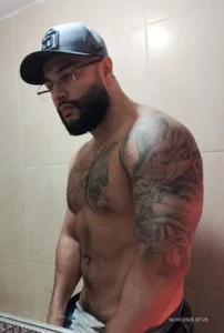 Luke__09 a little casual Pic 3