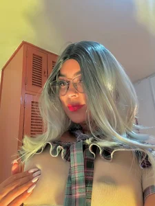 sexy schoolgirl de Bianca_zaens2  2 photos