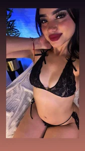 Chloe_Morgans Public Pic 4