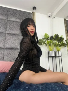 JennyyLee_ Public Pic 6