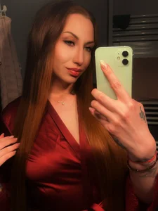 real_misscrystal Public Immagine 
