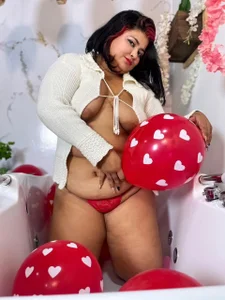 Hanna_curvy_happy valentine's day图片 4