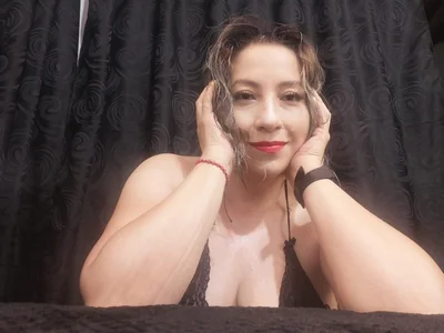 Roxanne_squirttconoseme Bild 9