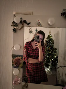 RoxyPaustian Public Hình 8