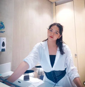 CorrineGrounds Public รูป  3