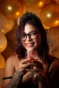 Mia_milf_x Happy Birthday to me Pic 3
