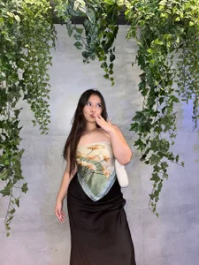 CarmanHenningのHow do you like me dressed in a dressの 4枚の写真