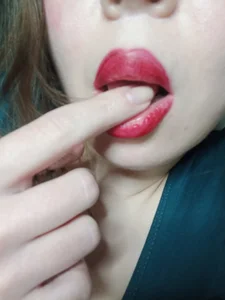 BlowMiss888 Finger Pic 3