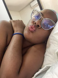 ZoeBrowns Public Pic 9