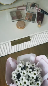 Give me a compliment 🥰 od LaveraMeling  snímek