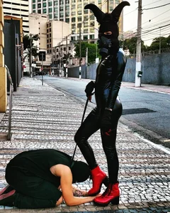 FeticheMacabre Sou a Deusa Macabre e adoro Dominar na rua! 😈🔥 Hình 8