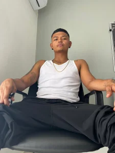 AndrewKenoxx_ Public  5টি ছবি