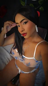 Delilah_85: Look that you seduce. ( 2 фото)