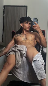 muscle_boyhorny 🫣 사진 3