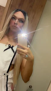 VenusSantana Happy in my bathroom Εικόνα 3