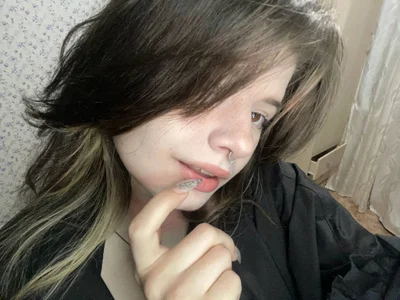Just a Taste 😏 od Eva_Ange  4 snímek