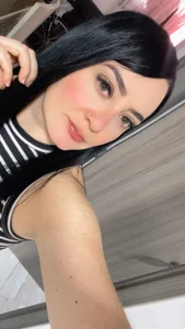 alina-leon Public Pic 4