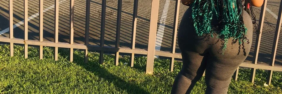 thicktash Public Pic 4