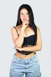 Victoria1_tay GIVE A LOT OF LOVE AND FOLLOW ME Pic