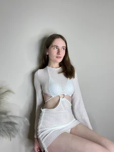 L1ittle_kitty_White dress Bild