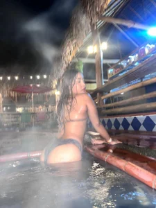zamanthaa Jacuzzi🌫️ Pic