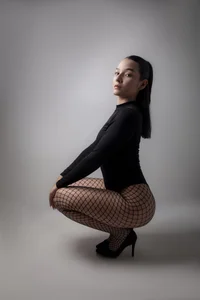 AuroraEvanss one afternoon with glamor and elegance Bilde 3