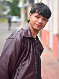 know me!! ☺☺ de SparkRivers  8 Imagens