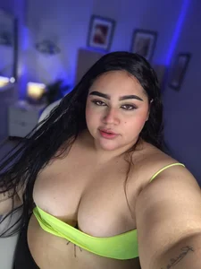 with curves🍑🍑🍒 de _michel_bbw Foto 3