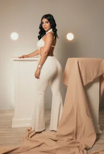 VictoriaLeia white Pic 2