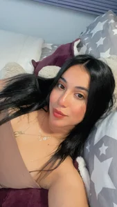 Gigi-bom Public Pic 5