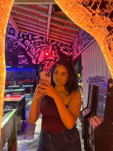 NenaDempster live Pic