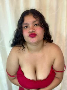 Madison_Copers sexy red kisses baby😘👄 Foto