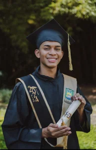 dilan_alfonzo: MY GRADUATION 👨🏽‍🎓♥️ ( 2 фото)