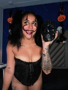 Ibbie_drastic “Don't be afraid... my spells will only make you lose control.”👻🎃 Immagine  6