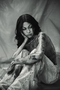 LunaRusoのShadow on the skin🖤💨の 5 枚の写真