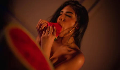 kyber_の🍉🍉の 2枚の写真