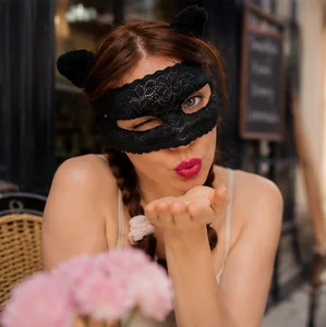 Let's meet at the café.- teaser od Scarlett_Electra  snímek